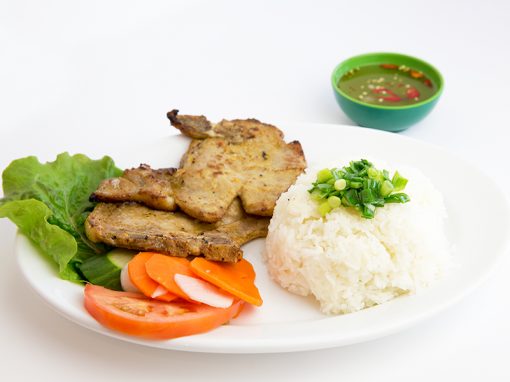 Grilled pork chop with steamed rice